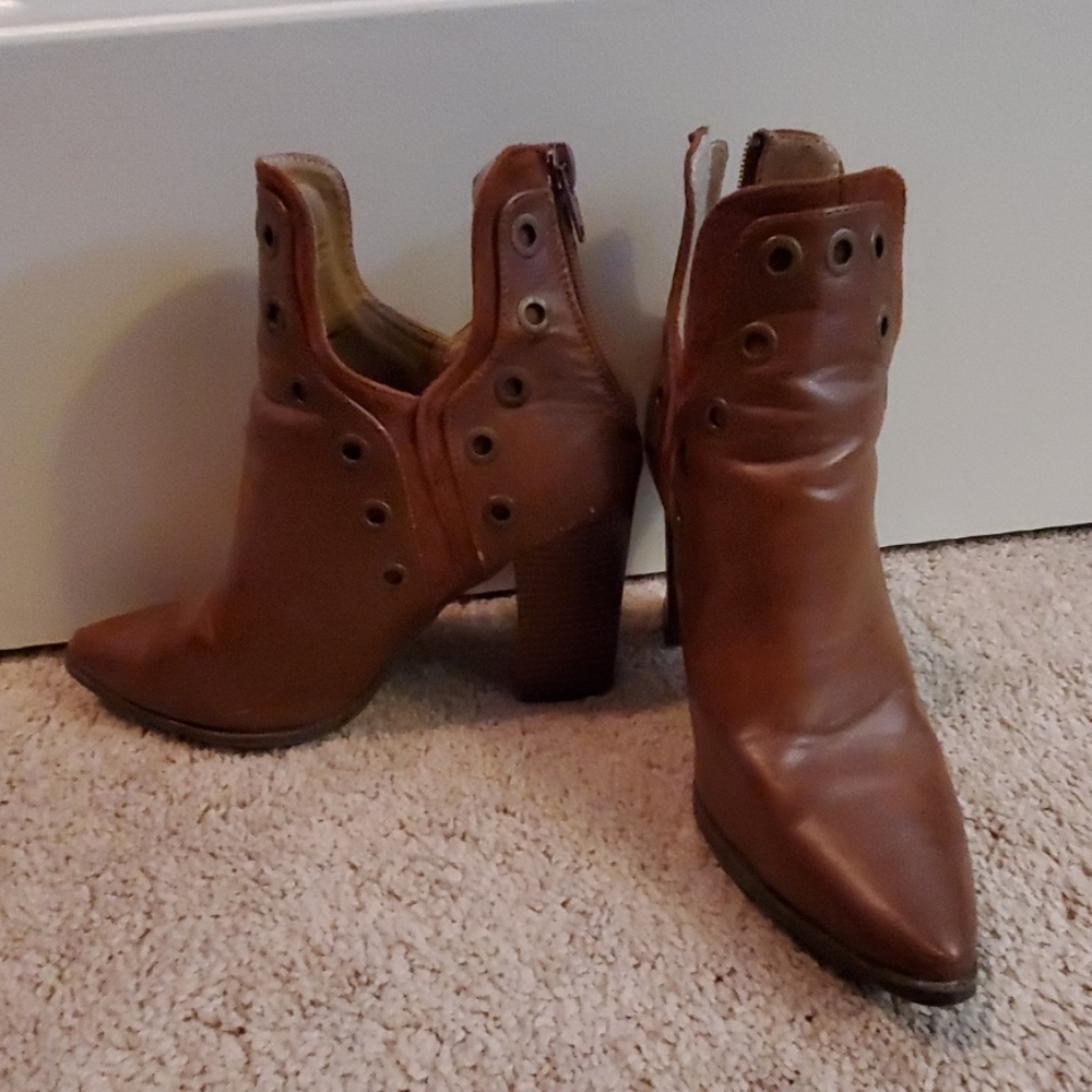 Booties. Size 7.5 - Picture 2 of 3